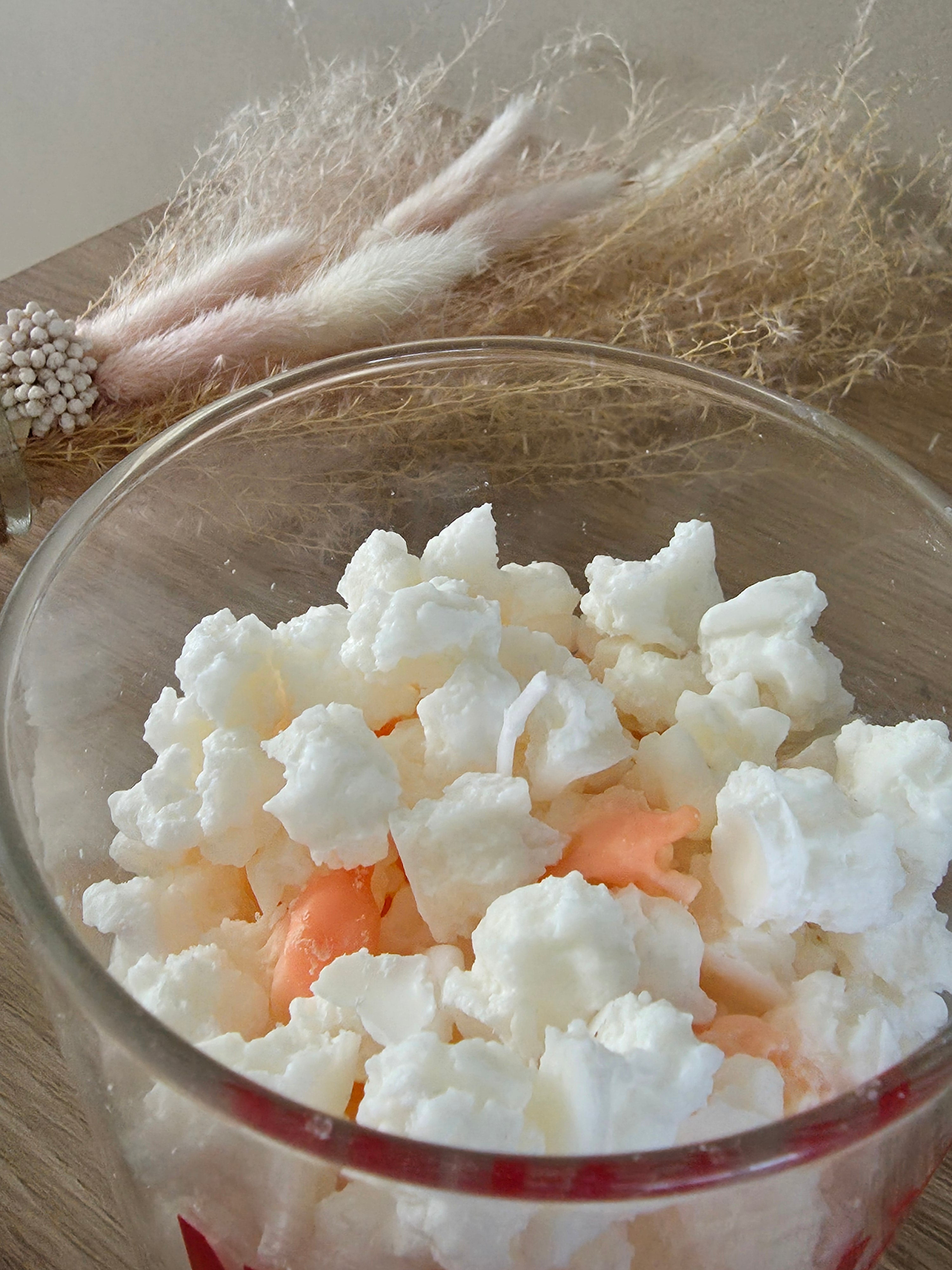 Bougie « Netflix & Chill » – Caramel Beurre Salé – Popcorn en Cire – 350gr