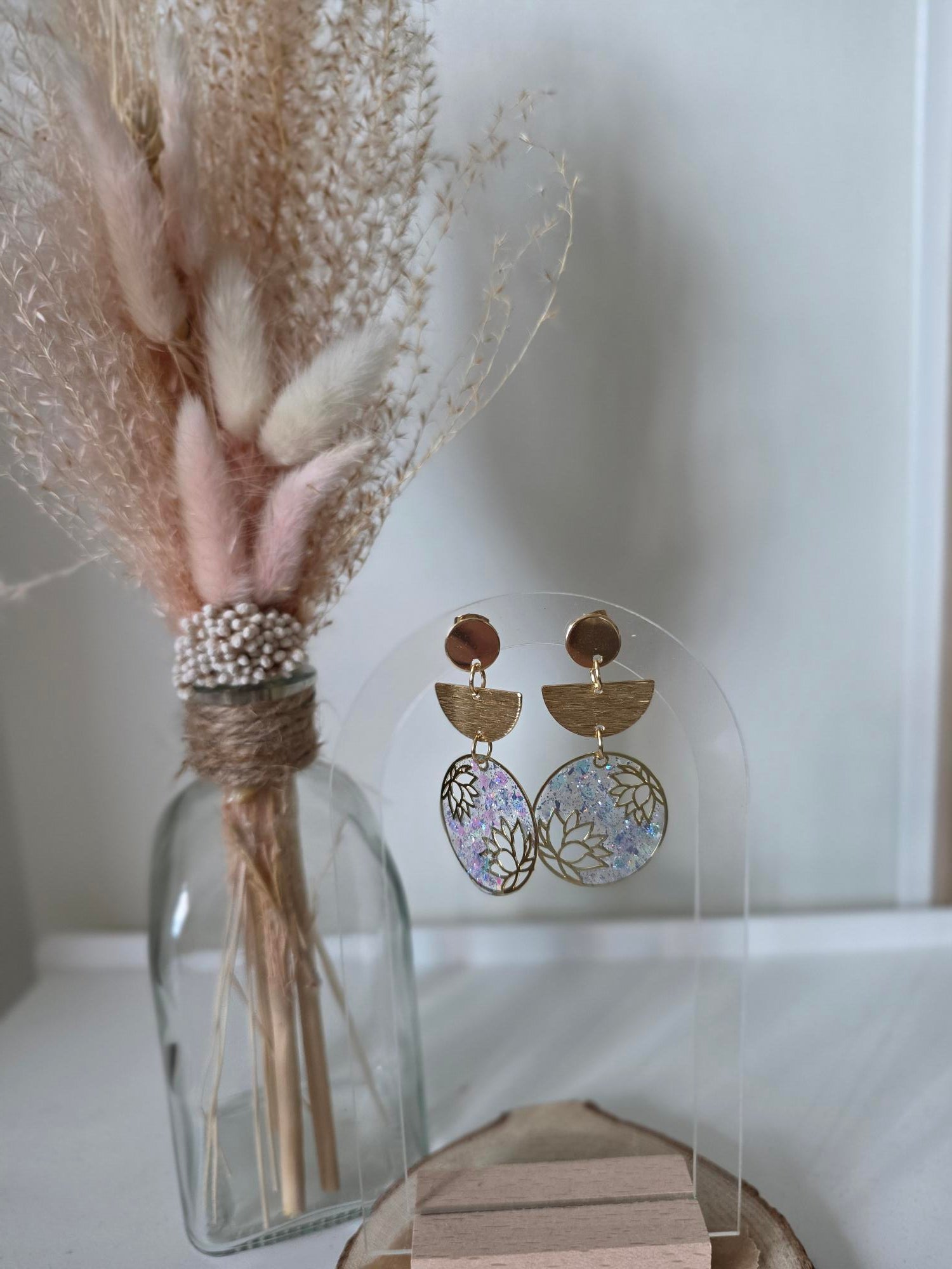 Boucles d'oreilles résine époxy – Lotus Doré Irisé