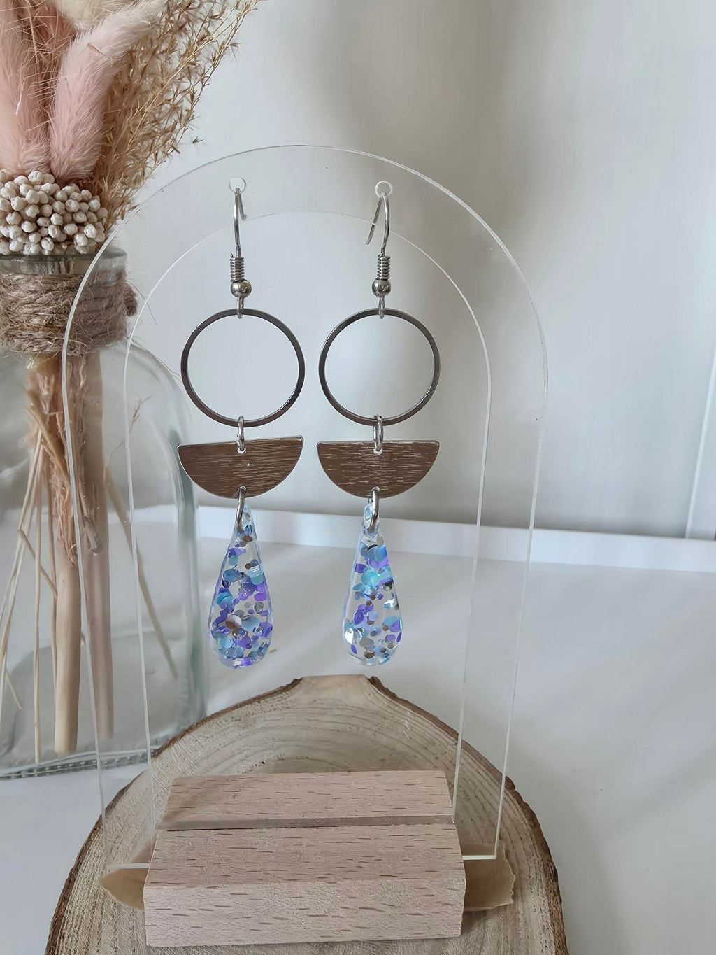 Boucles d'oreilles résine époxy – Anneau Argenté Goutte Bleu Irisé