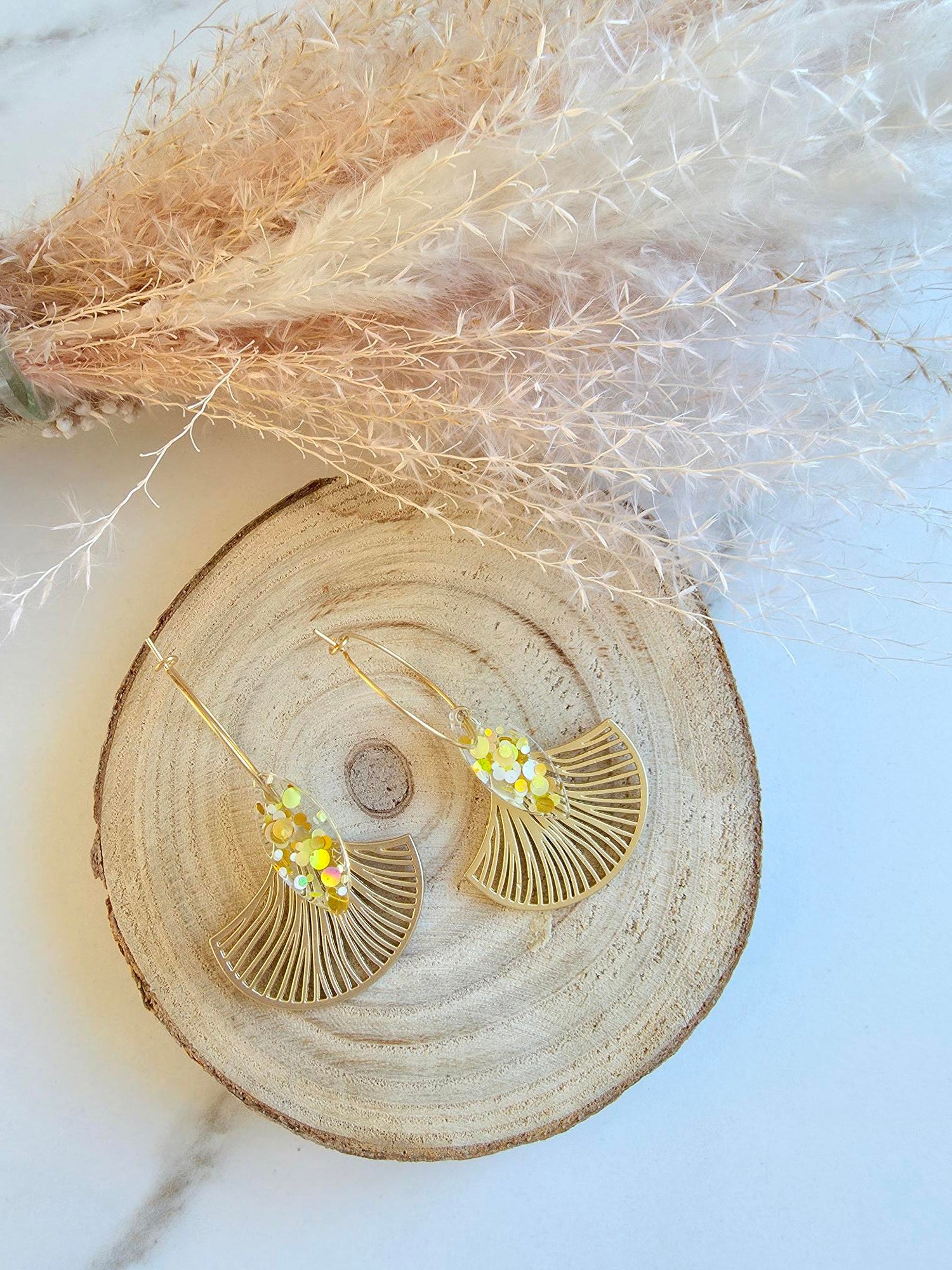 Boucles d'oreilles résine époxy – Éventail Doré Jaune Soleil