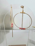 Boucles d'oreilles créoles dorées – Chaîne & Perles Facettées Rouge