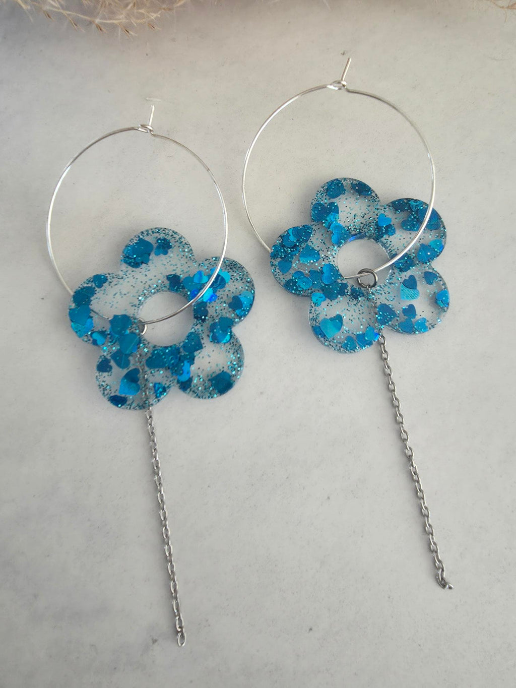 Boucles d'oreilles fleurs créoles & chaîne – Résine & Acier inoxydable