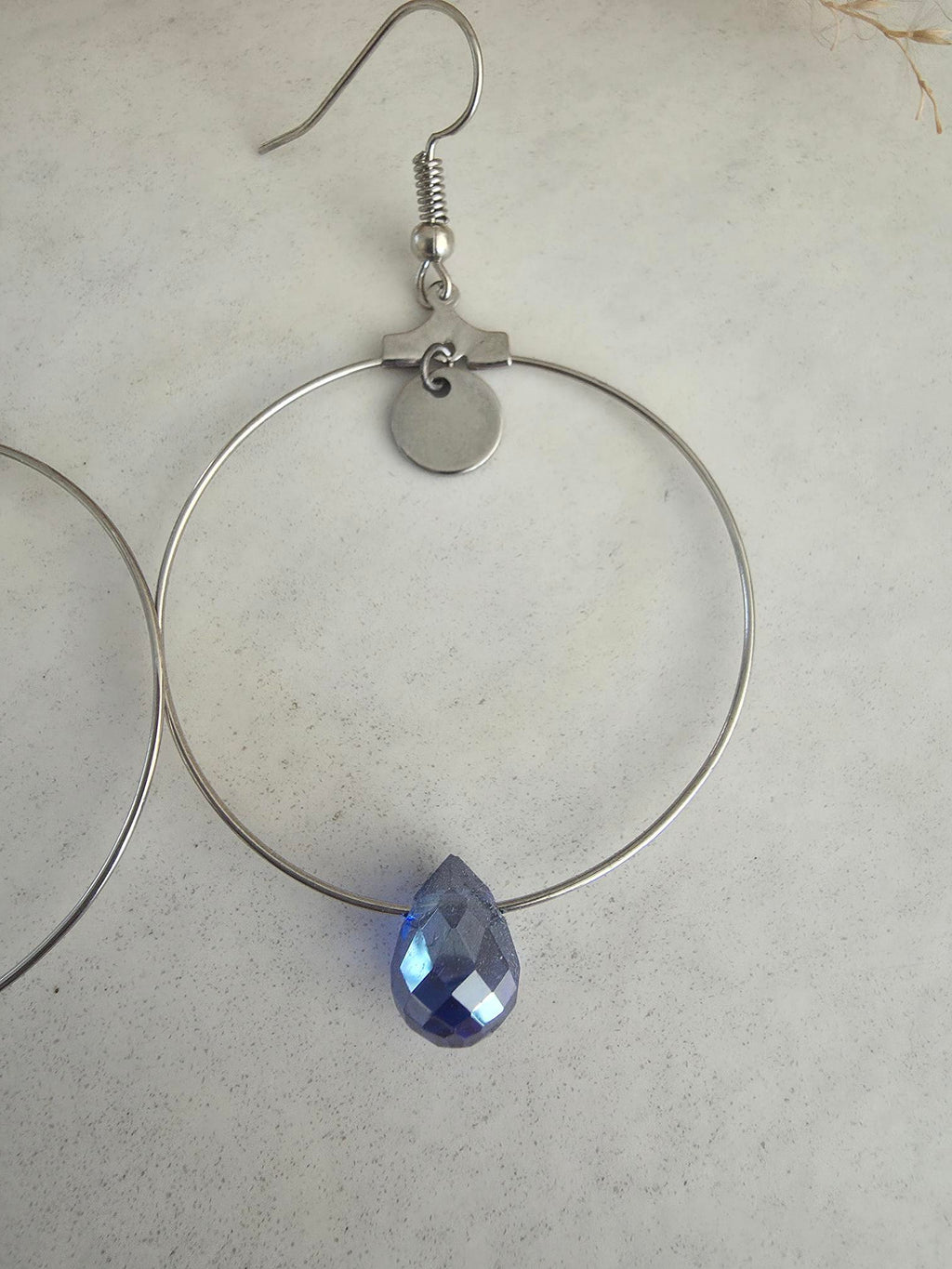 Boucles d'oreilles grandes créoles & cristal bleu – Acier inoxydable argenté