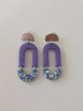 Boucles d'oreilles en résine époxy – Arches Violet & Paillettes Holographiques