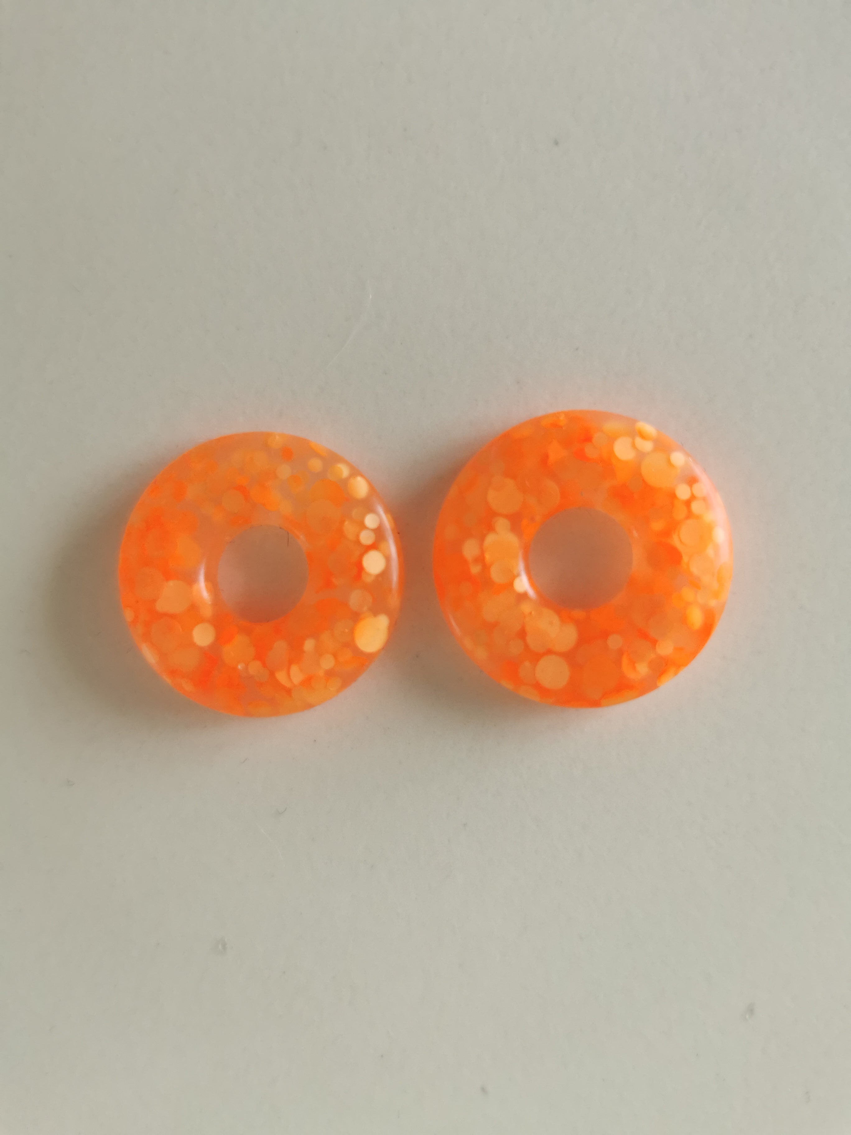 Résine époxy - donuts orange fluo - flocons