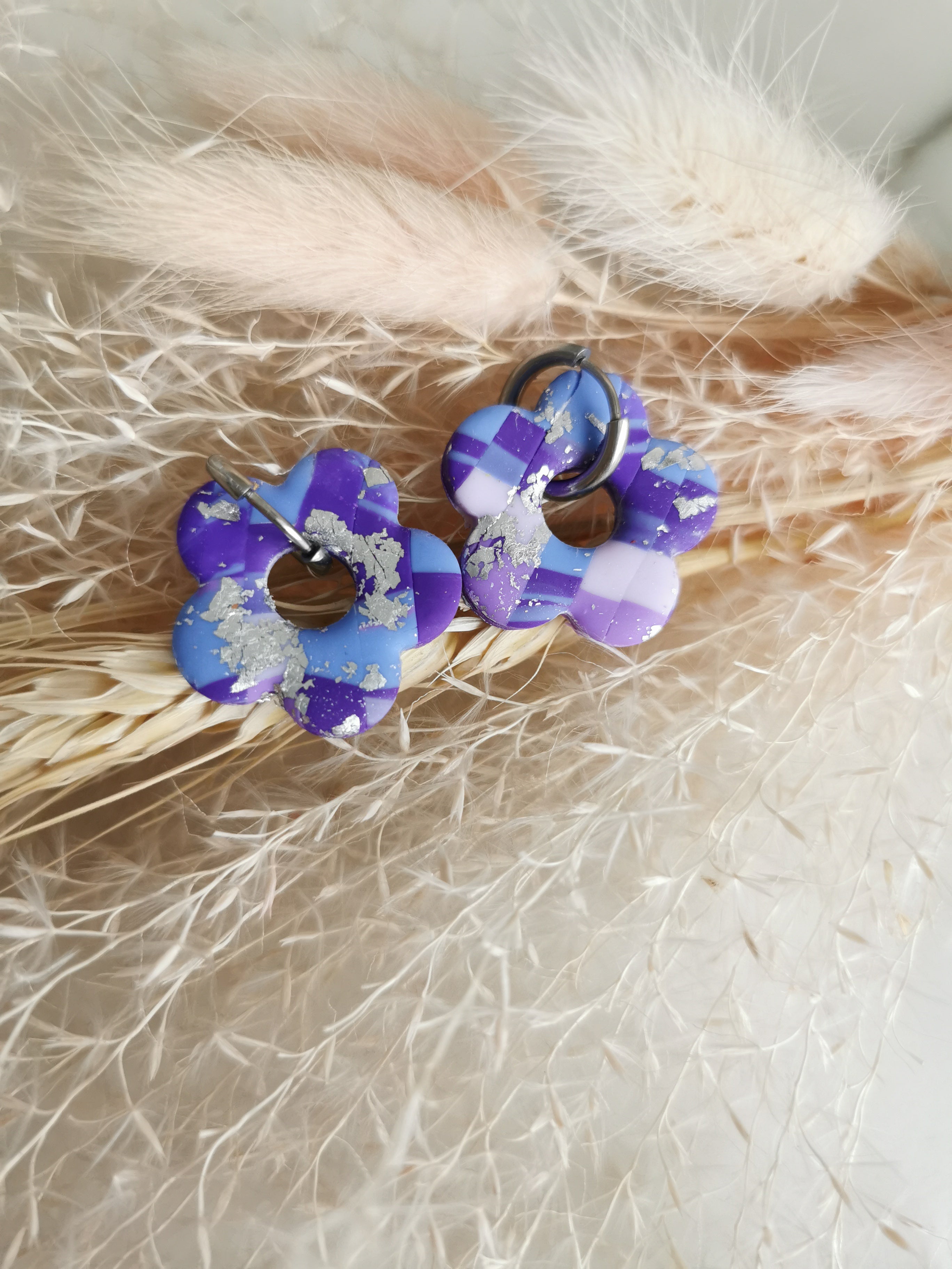 Pampille - mauve/violet/argent- fleur ronde